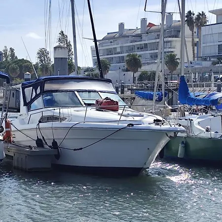 Botel Marina Yatch