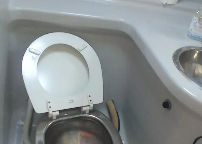 Marina Yatch بوتيل *