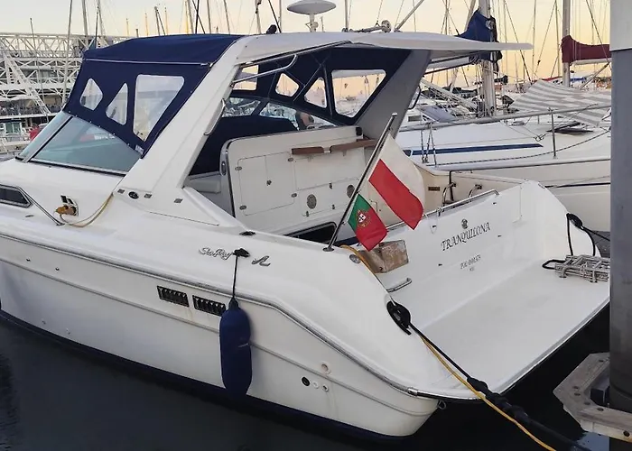 Hotel na wodzie Marina Yatch