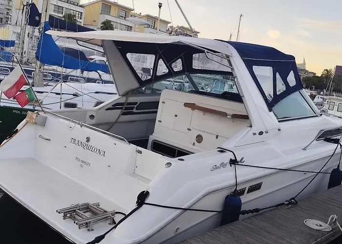 Marina Yatch Πλωτό κατάλυμα *